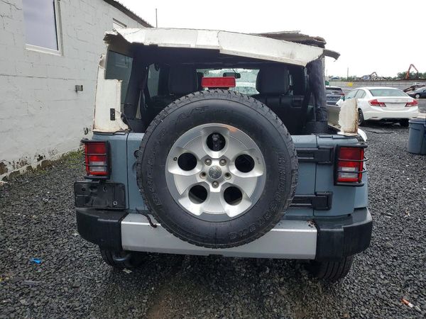 2015 JEEP WRANGLER UNLIMITED SAHARA 4X4