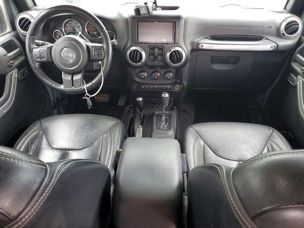 2015 JEEP WRANGLER UNLIMITED SAHARA 4X4