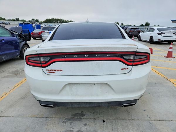 2016 DODGE CHARGER SXT