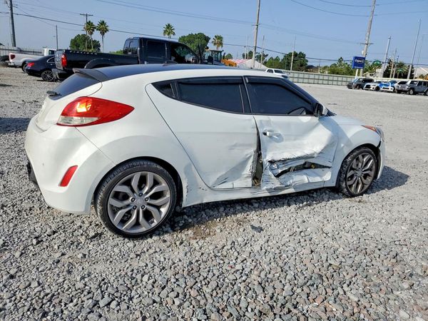 2013 HYUNDAI VELOSTER