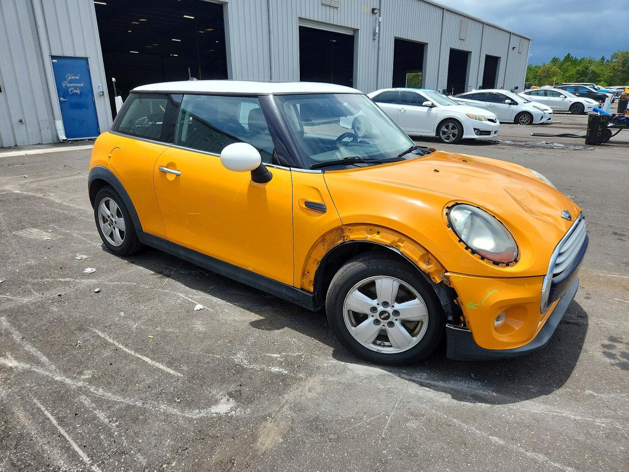 2015 MINI COOPER