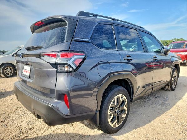 2025 SUBARU FORESTER Premium