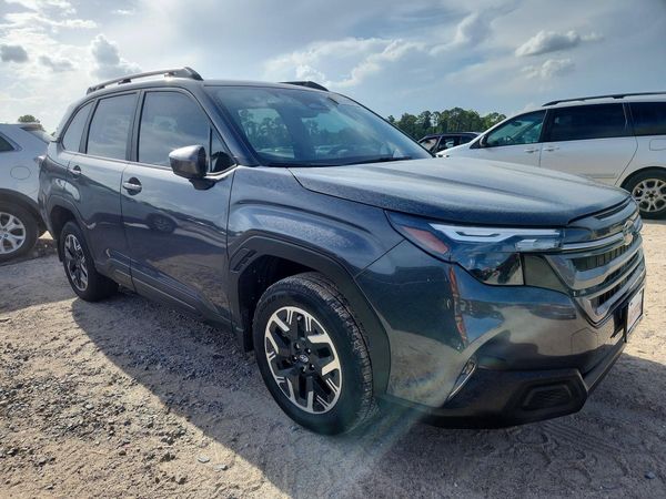 2025 SUBARU FORESTER Premium