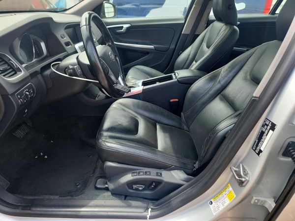 2014 VOLVO S60