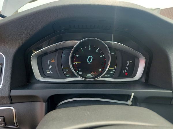 2014 VOLVO S60