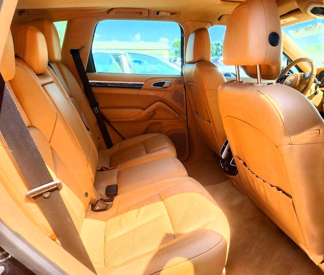 2013 PORSCHE CAYENNE