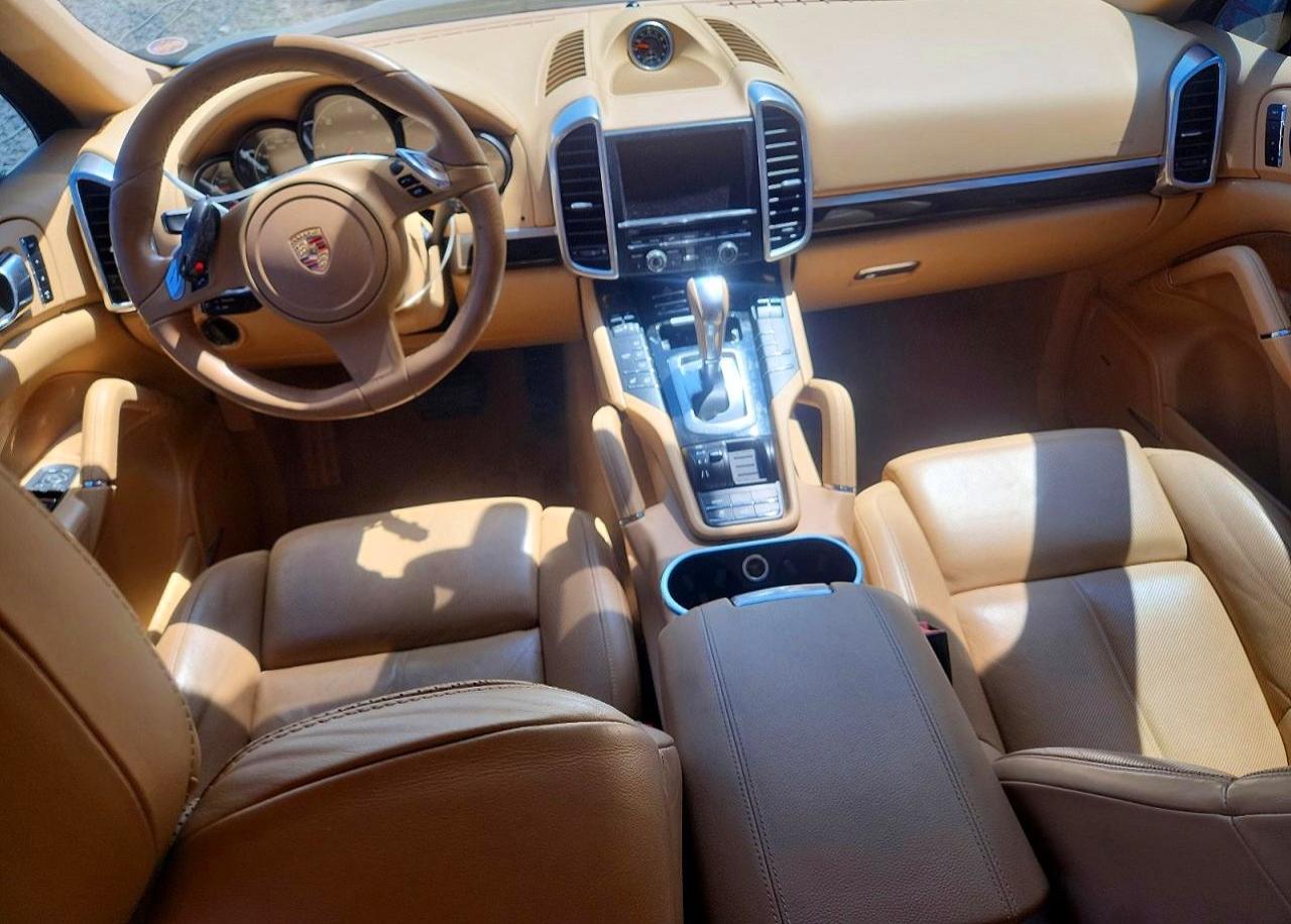 2013 PORSCHE CAYENNE