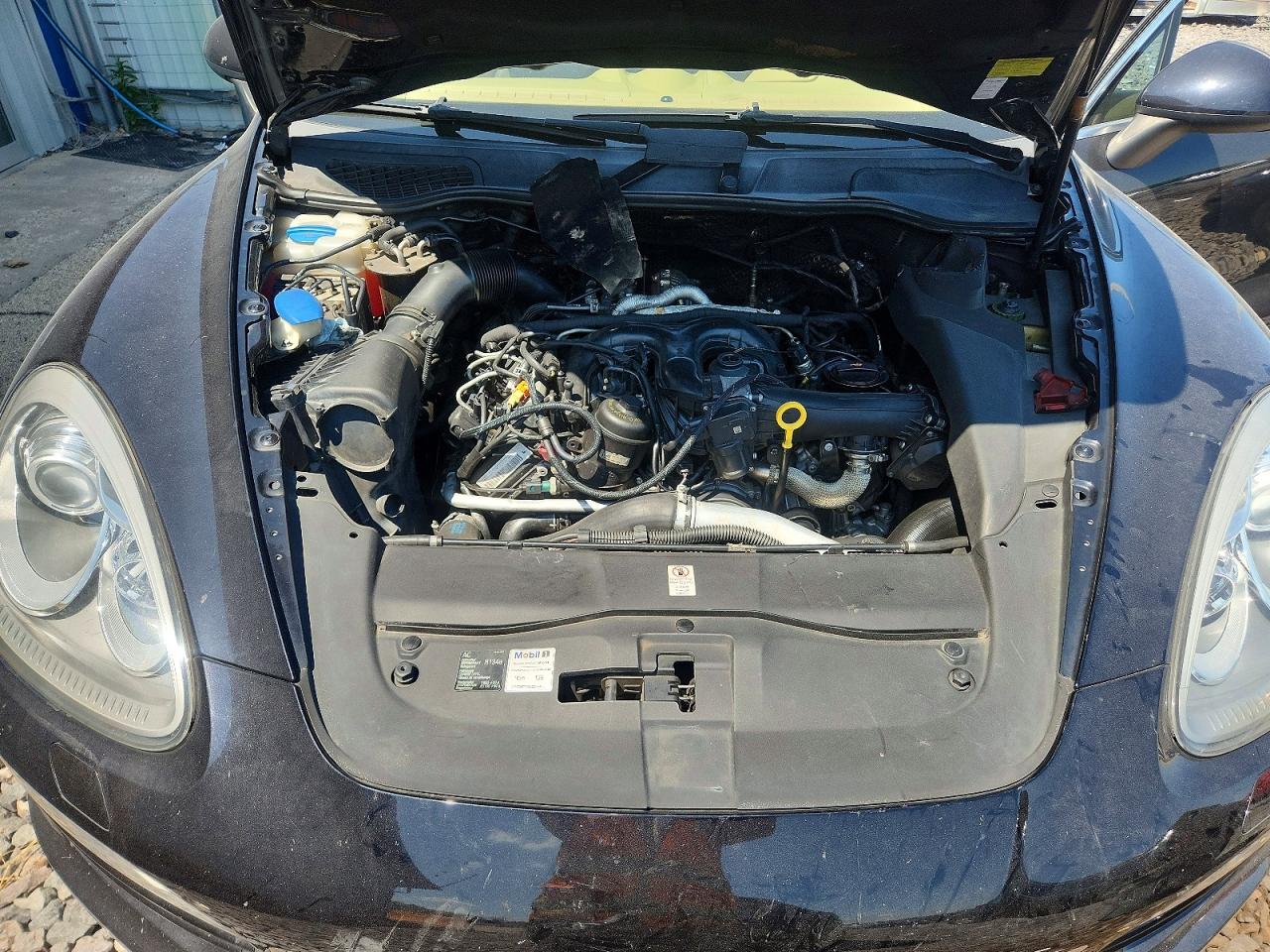 2013 PORSCHE CAYENNE