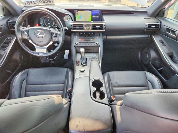 2019 LEXUS IS