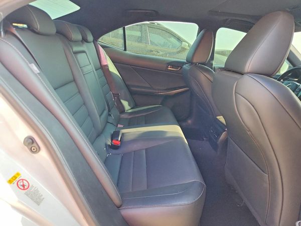 2019 LEXUS IS