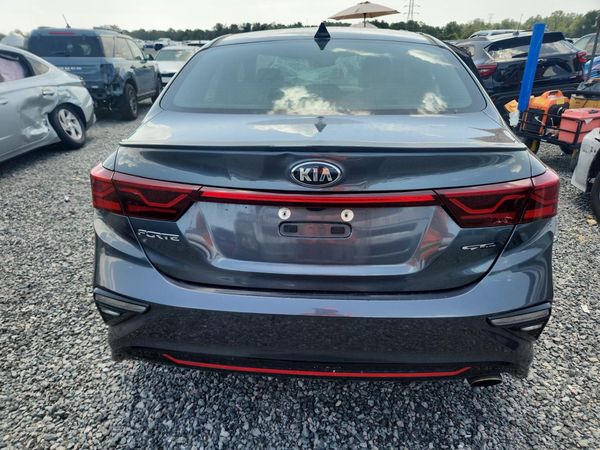 2021 KIA FORTE GT Line