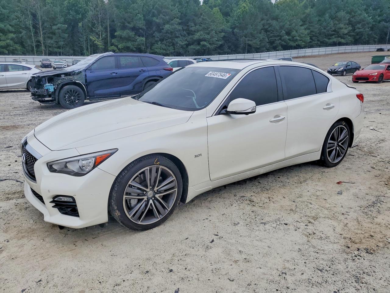 2016 INFINITI Q50