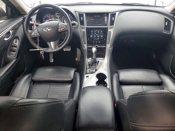 2016 INFINITI Q50