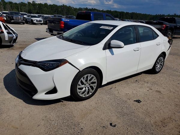 2017 TOYOTA COROLLA