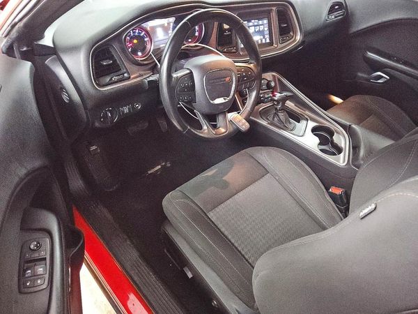 2019 DODGE CHALLENGER SXT