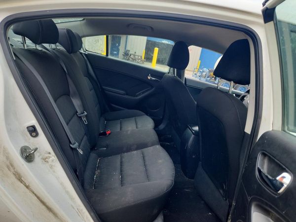 2014 KIA FORTE LX