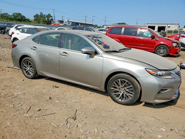 2017 LEXUS ES