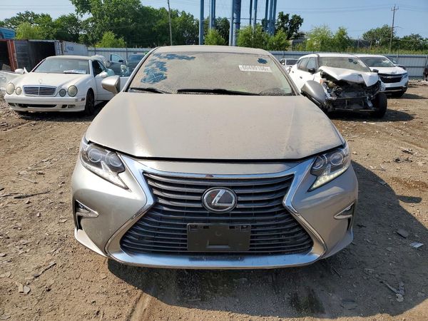 2017 LEXUS ES
