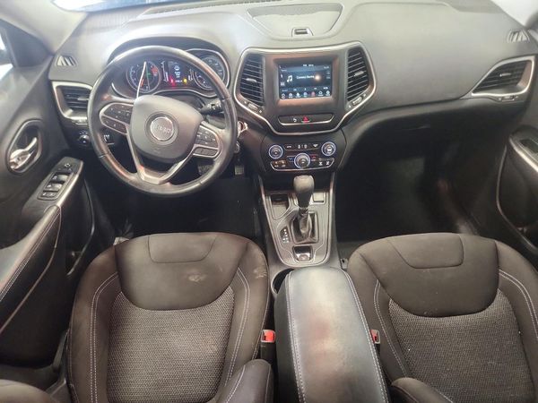 2019 JEEP CHEROKEE LATITUDE FWD