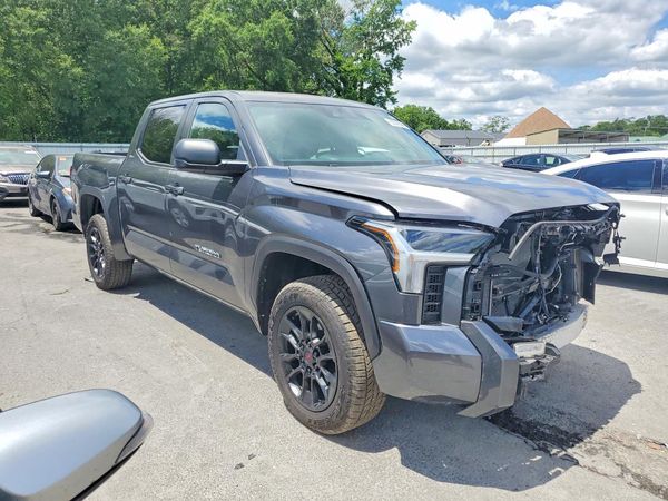 2026 TOYOTA TUNDRA SR5