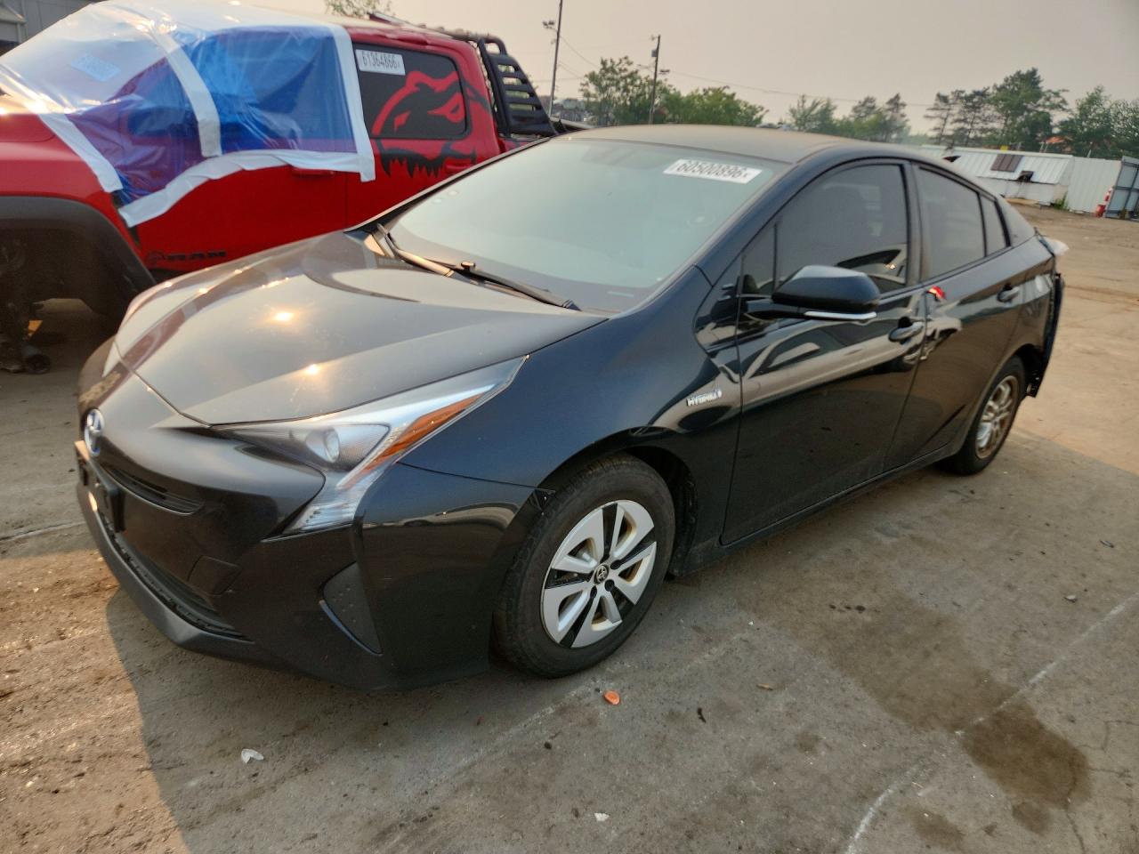 2016 TOYOTA PRIUS