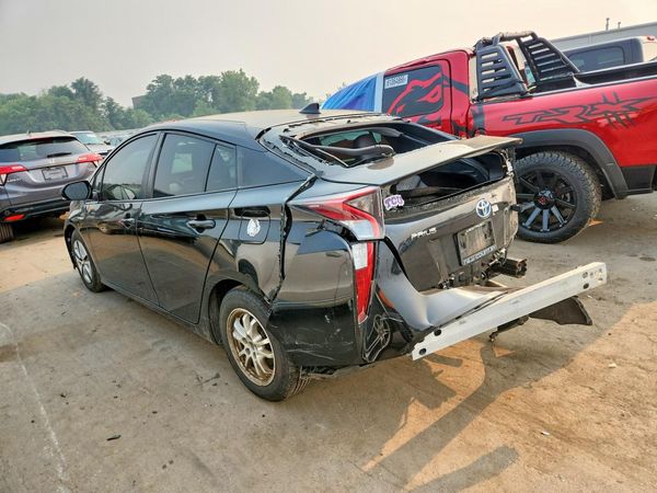 2016 TOYOTA PRIUS