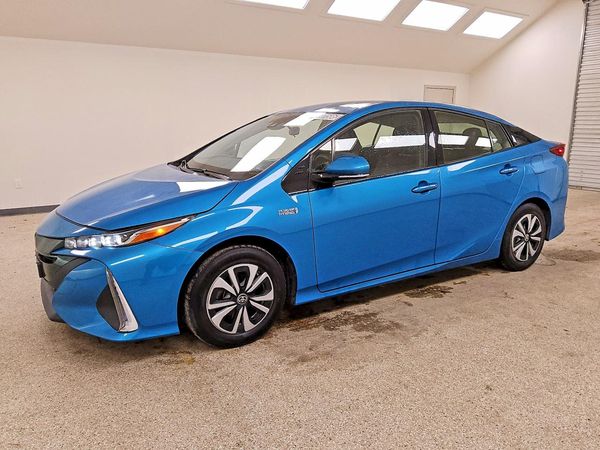 2018 TOYOTA PRIUS