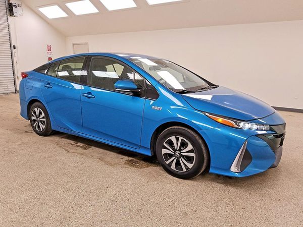 2018 TOYOTA PRIUS Plus/Premium/Advanced