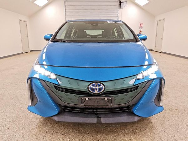 2018 TOYOTA PRIUS Plus/Premium/Advanced