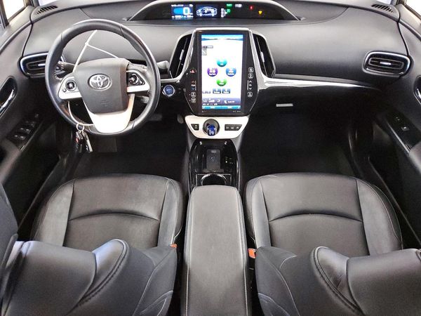 2018 TOYOTA PRIUS Plus/Premium/Advanced