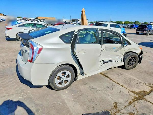 2015 TOYOTA PRIUS