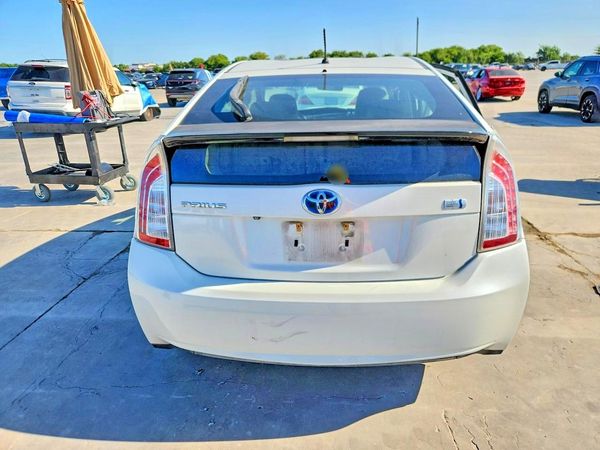 2015 TOYOTA PRIUS