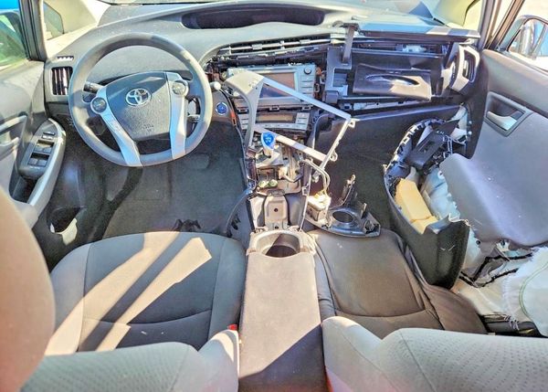 2015 TOYOTA PRIUS