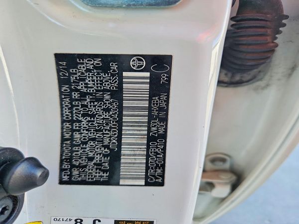 2015 TOYOTA PRIUS