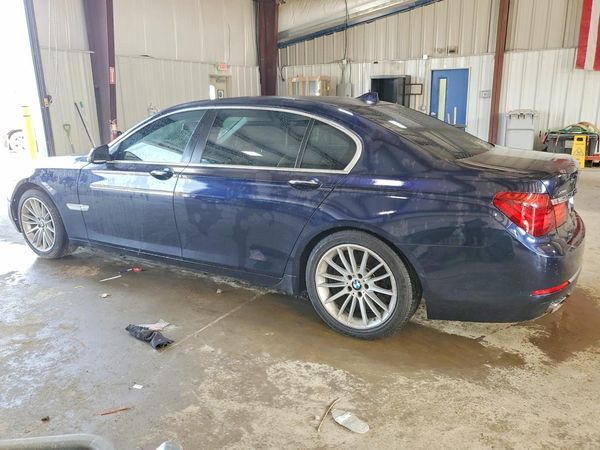 2013 BMW 750