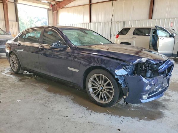 2013 BMW 750