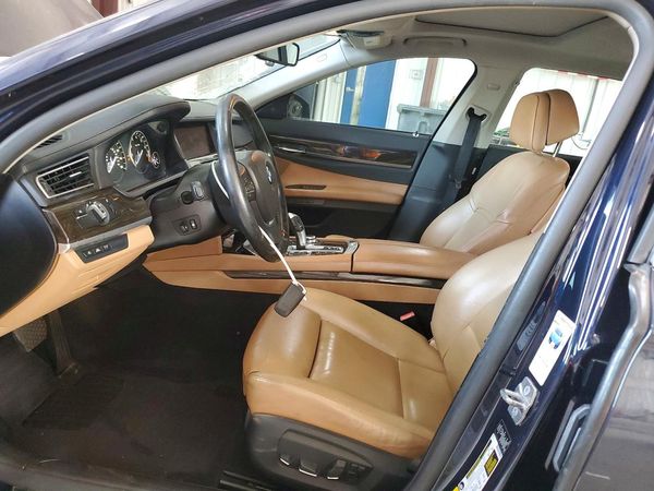 2013 BMW 750