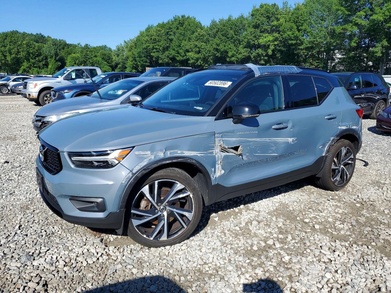 2020 VOLVO XC40 R-Design