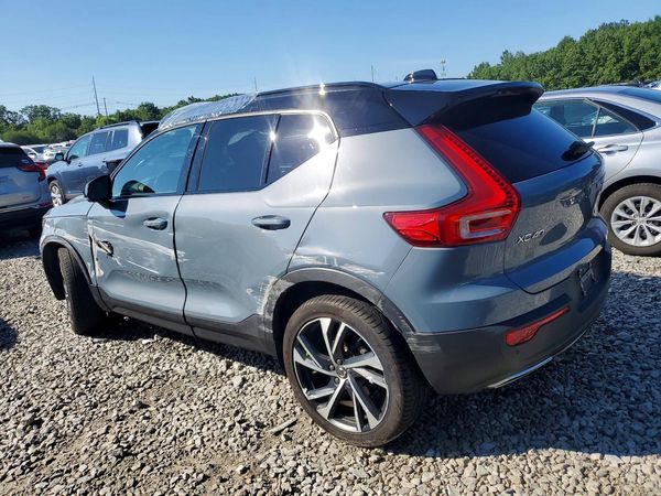 2020 VOLVO XC40 R-Design