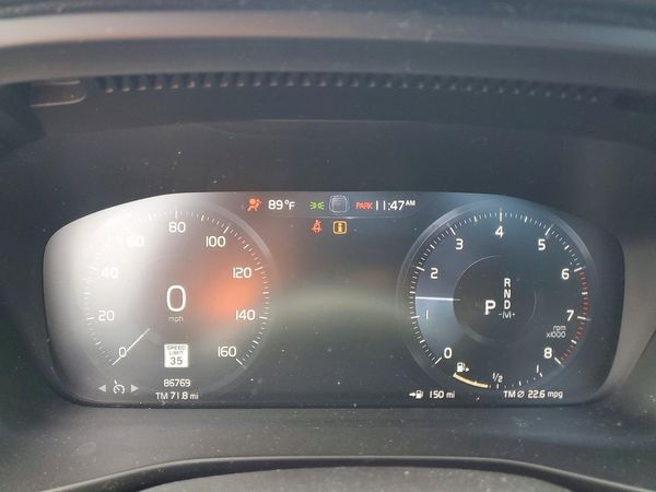 2020 VOLVO XC40 R-Design