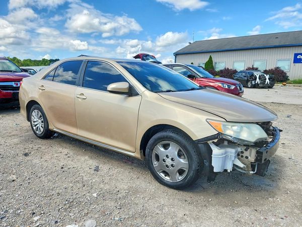 2012 TOYOTA CAMRY