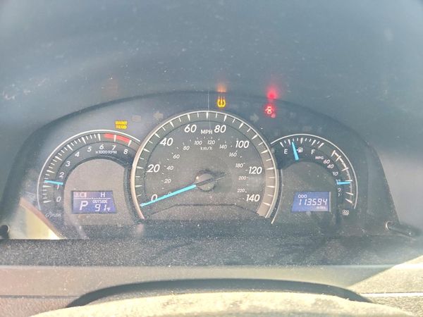 2012 TOYOTA CAMRY