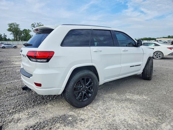 2018 JEEP GRAND CHEROKEE LAREDO 4X2