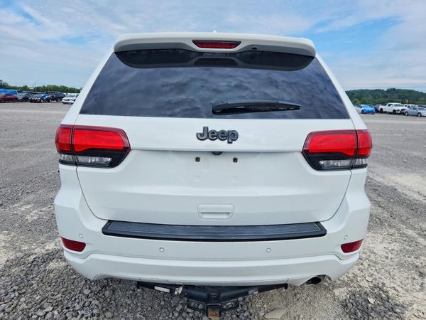 2018 JEEP GRAND CHEROKEE LAREDO 4X2