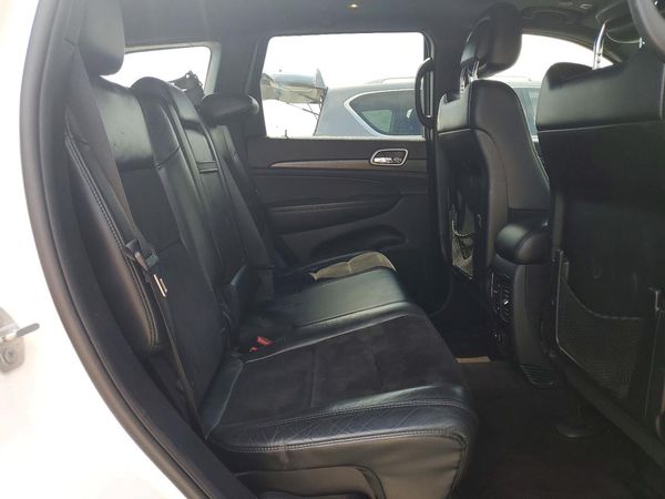 2018 JEEP GRAND CHEROKEE LAREDO 4X2