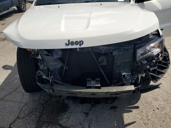 2018 JEEP GRAND CHEROKEE LAREDO 4X2