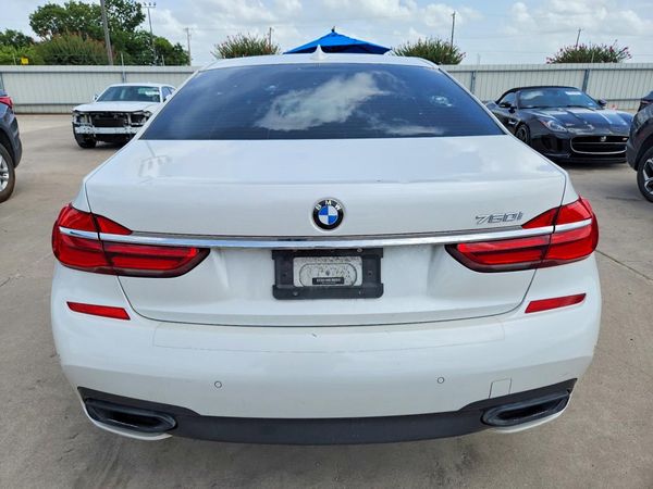 2019 BMW 750