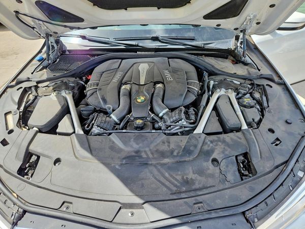 2019 BMW 750