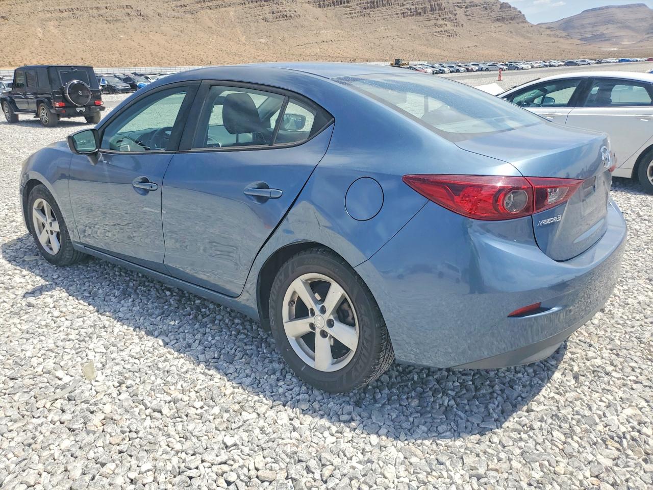 2016 MAZDA 3 SV/Base