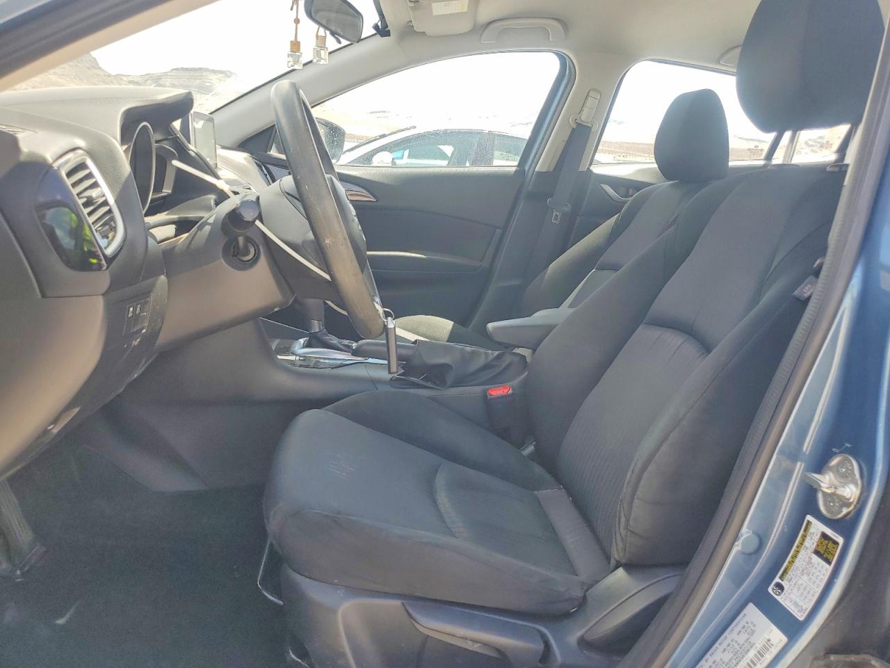 2016 MAZDA 3 SV/Base